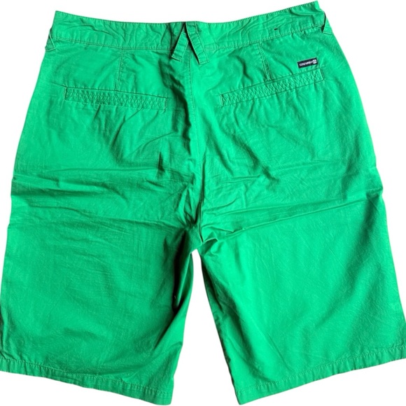Bermuda Shorts size 34 Green Flat Front - Picture 2 of 5